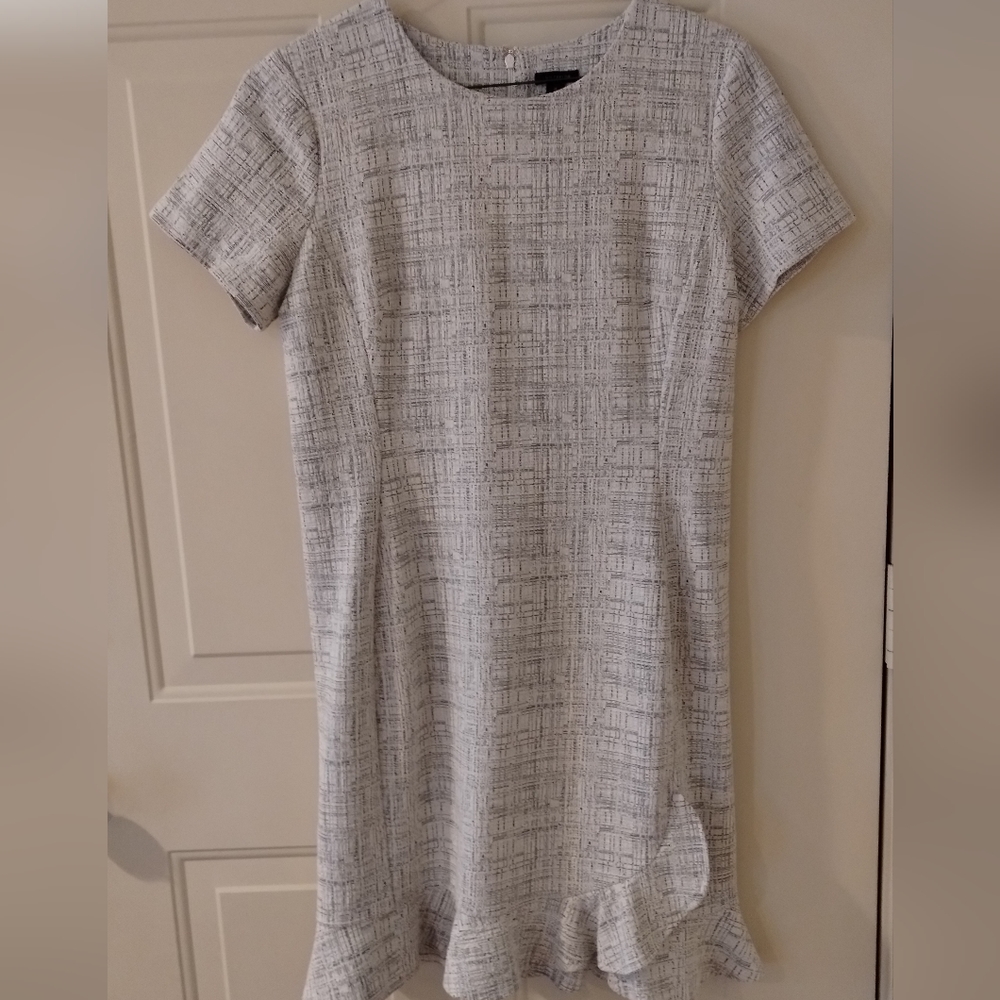 Ann Taylor short sleeve dress